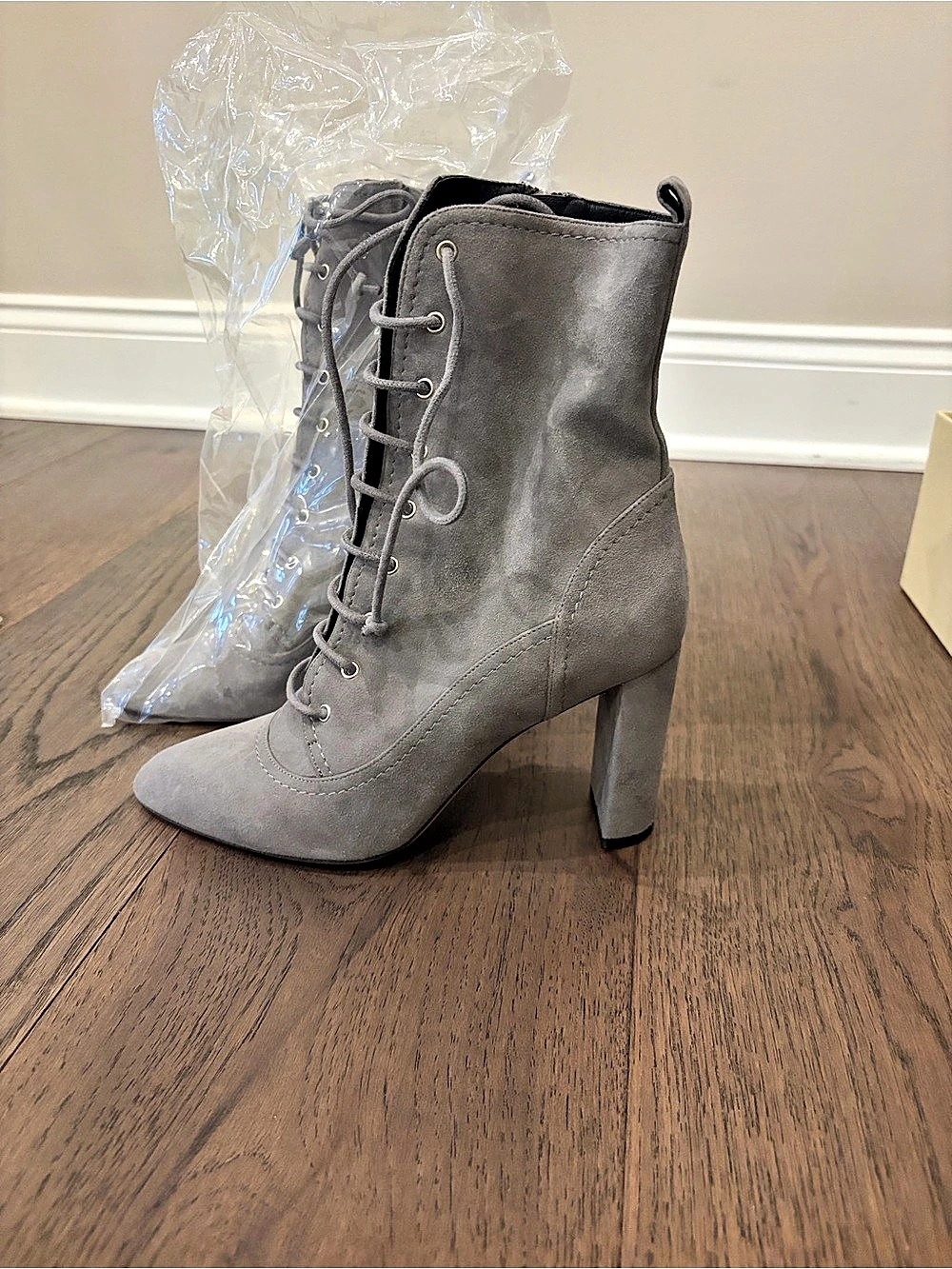 M. Gemi Pointed-Toe Lace-Up Heels Gray EU 371⁄2